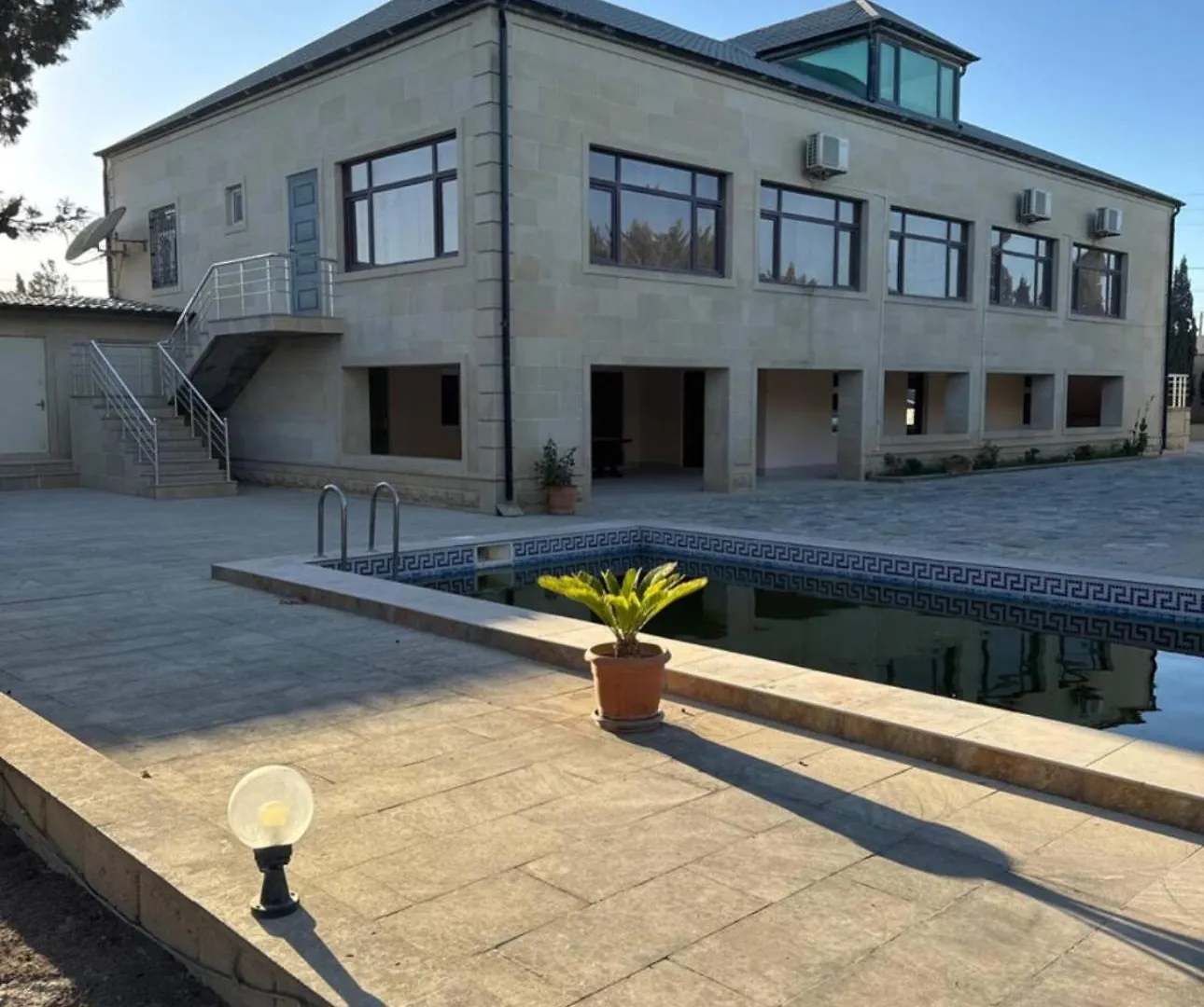Nardaran Bag Evi contacts